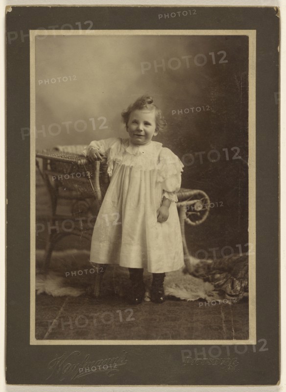 Little girl, standing; Kaufmann, American, active 1900s, about 1910; Gelatin silver print