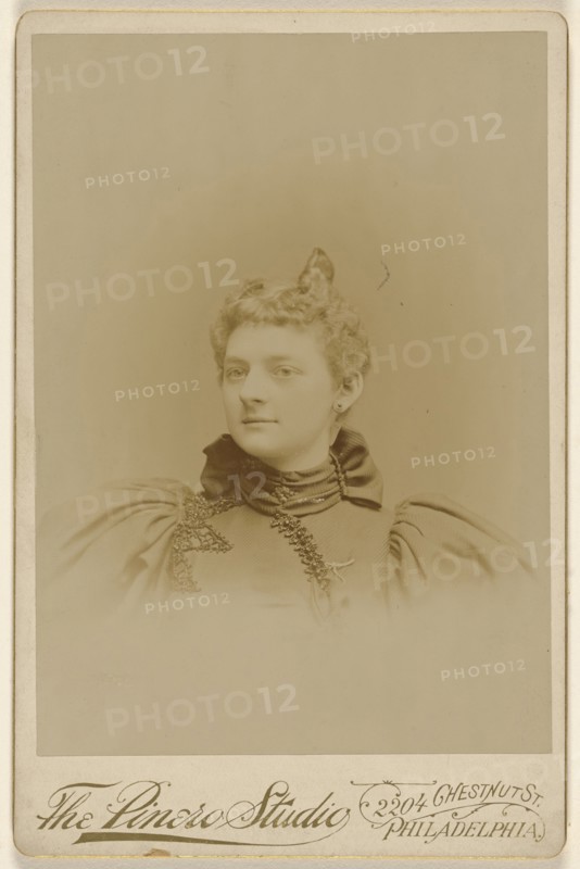 Portrait of a woman; Pinero Studio; 1890s; Gelatin silver print