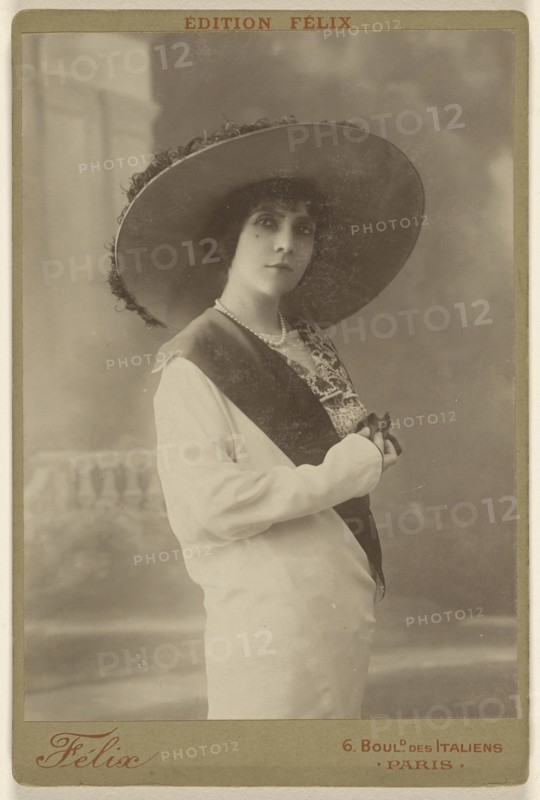 Mlle Lavalliere; Felix, French, active 1870s, about 1900; Bromide print