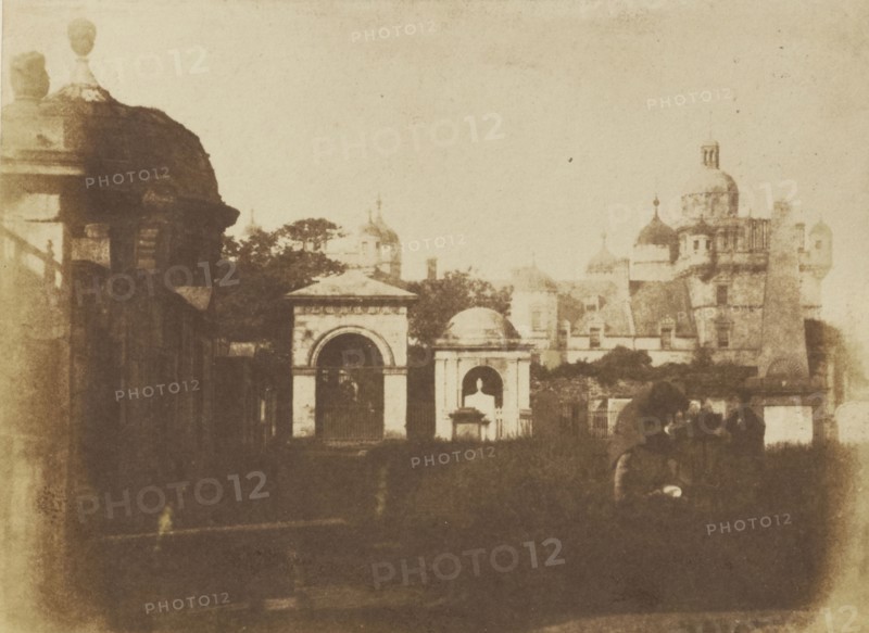 Greyfriars Churchyard & Heriot's Hospital; Hill & Adamson, Scottish, active 1843 - 1848, Scotland; 1843 - 1847; Salted paper