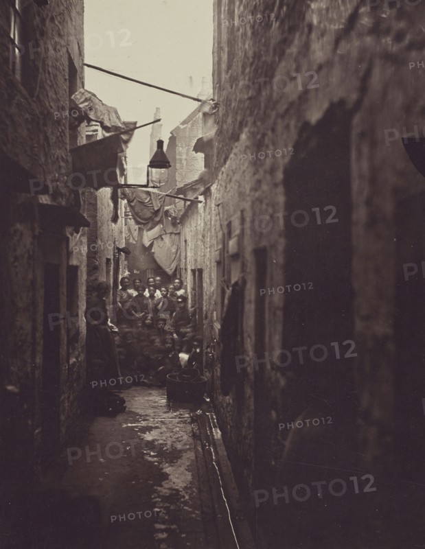 Close, No. 118 High Street; Thomas Annan, Scottish,1829 - 1887, Glasgow, Scotland; negative 1868 - 1871; print 1877; Carbon