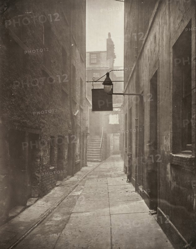Close, No. 18 Saltmarket; Thomas Annan, Scottish,1829 - 1887, Glasgow, Scotland; negative 1868 - 1871; print 1877; Carbon print