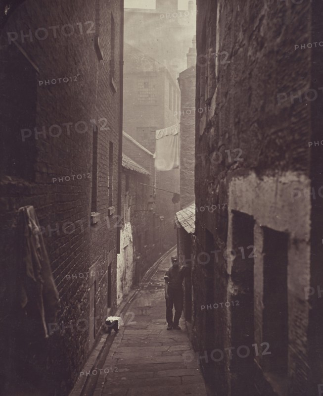 Close, No. 31 Saltmarket; Thomas Annan, Scottish,1829 - 1887, Glasgow, Scotland; negative 1868 - 1871; print 1877; Carbon print