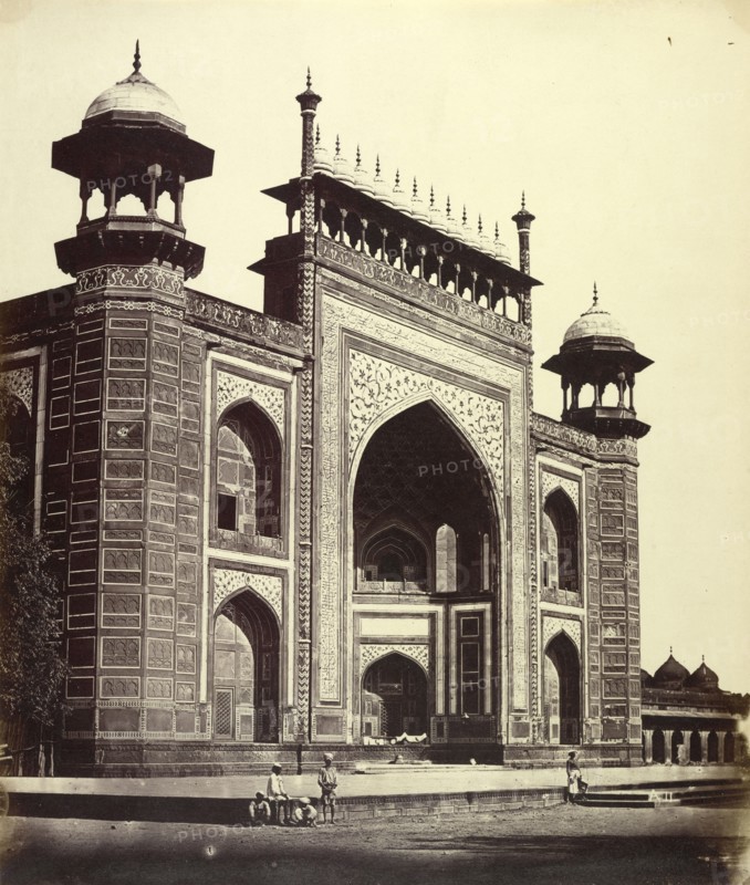 The Gateway of the Taj Mahal; Felice Beato, 1832 - 1909, Henry Hering, 1814 - 1893, India