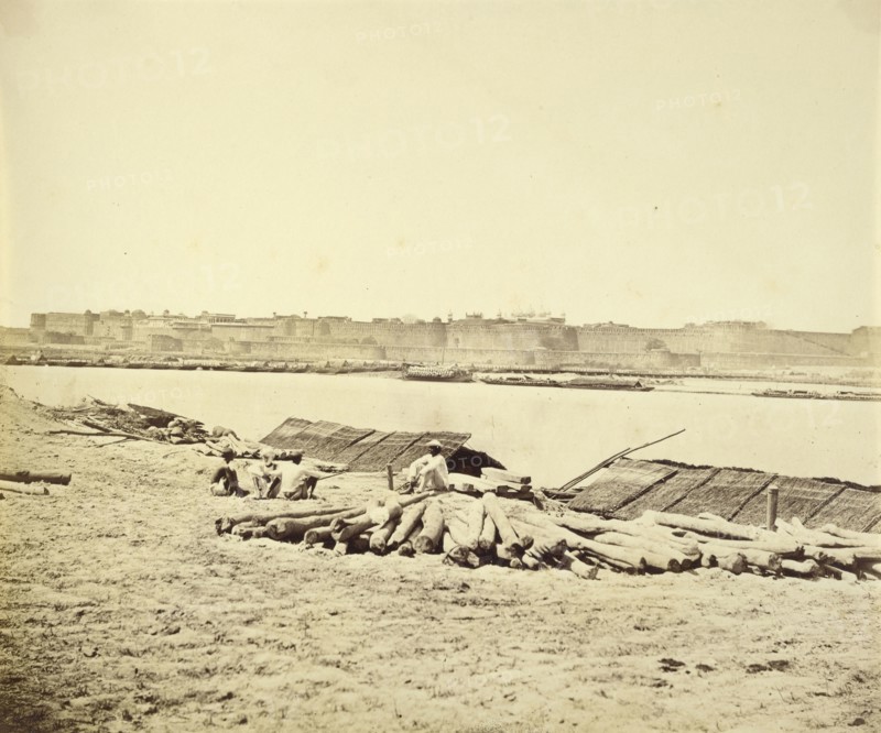The Agra Fort from Across the Jumna River; Felice Beato, 1832 - 1909, Henry Hering, 1814 - 1893