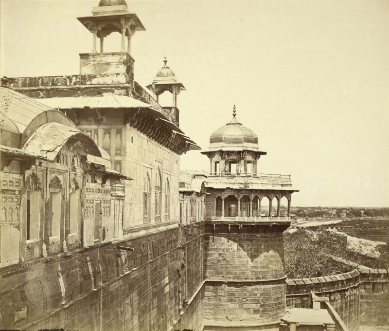 Summum Bourg in the Fort Agra; Felice Beato, 1832 - 1909, Henry Hering, 1814 - 1893, India
