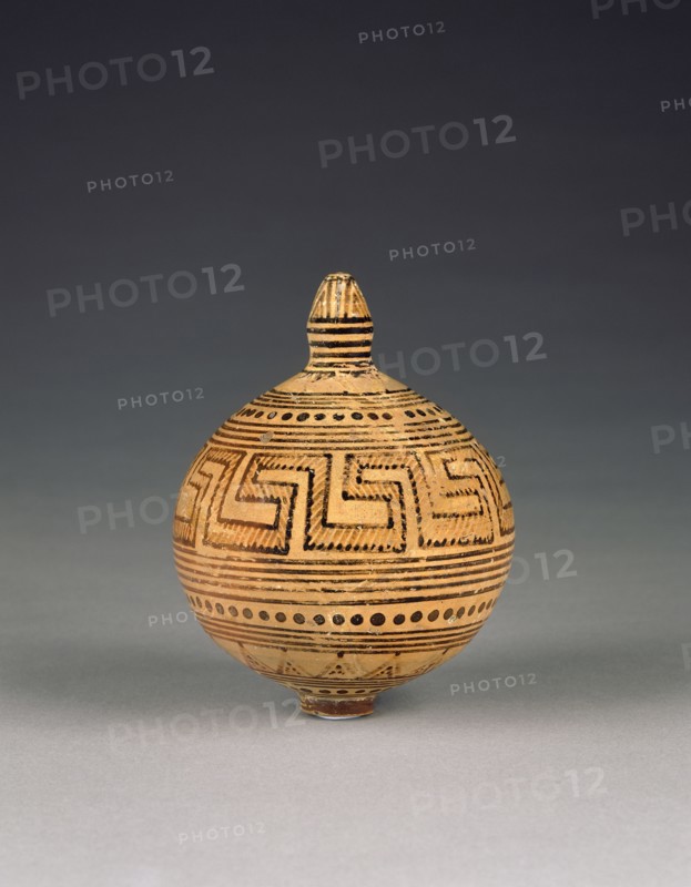 Pomegranate vase; Athens, Greece; late 8th century B.C; Terracotta; 12.2 × 9.4 cm, 4 13,16 × 3 11,16 in