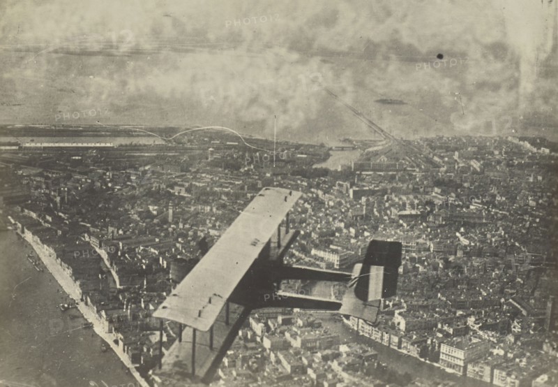 Aerial shot of an airplane over Venice; Fédèle Azari, Italian, 1895 - 1930, Italy; 1914 - 1929; Gelatin silver print