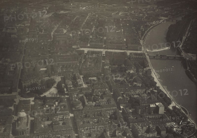Cityscape; Fédèle Azari, Italian, 1895 - 1930, Italy; 1914 - 1929; Gelatin silver print; 11.5 x 12 cm, 4 1,2 x 4 3,4 in