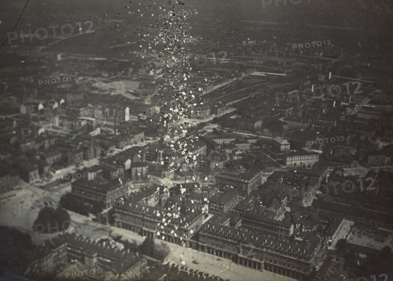 Propaganda Drop; Fédèle Azari, Italian, 1895 - 1930, Milan, Italy; 1914 - 1919; Gelatin silver print; 11.5 x 12 cm