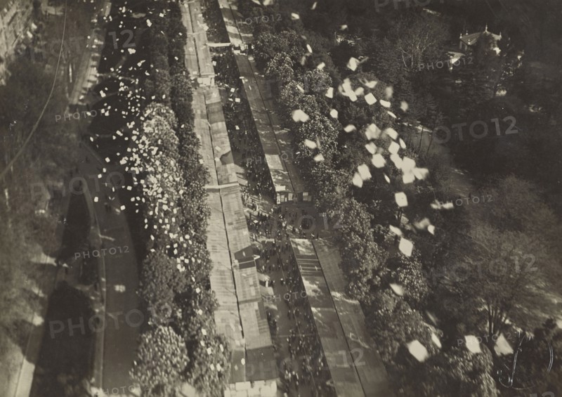 Propaganda Drop; Fédèle Azari, Italian, 1895 - 1930, Italy; 1914 - 1919; Gelatin silver print; 11.4 x 16.2 cm, 4 1,2 x 6 3,8 in