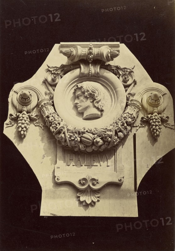 Médaillons - Tympans des arcades du rez-de-chaussée, facade principale, Louis-Émile Durandelle, French, 1839 - 1917, Paris