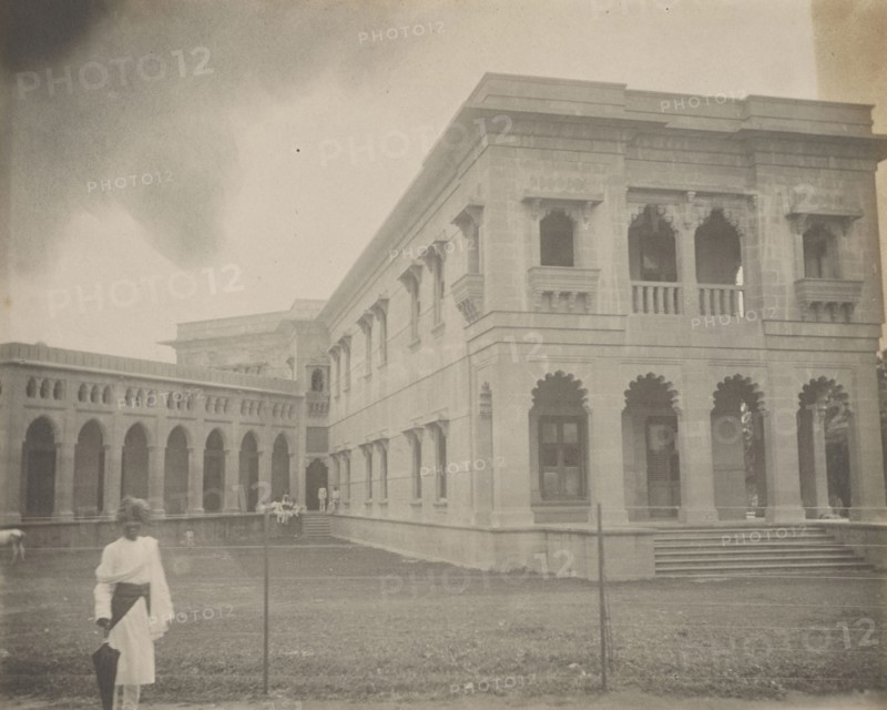 Samaldas College, Nisidi Augh; India; 1886 - 1889; Platinum print; 19.1 x 24.1 cm, 7 1,2 x 9 1,2 in