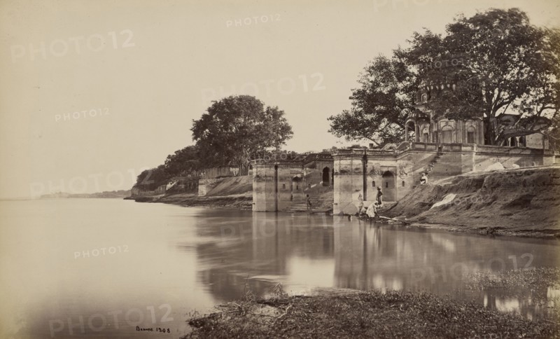 Suttee Chowra Ghât, Cawnpore; Samuel Bourne, English, 1834 - 1912, Cawnpore, India; 1866; Albumen silver print