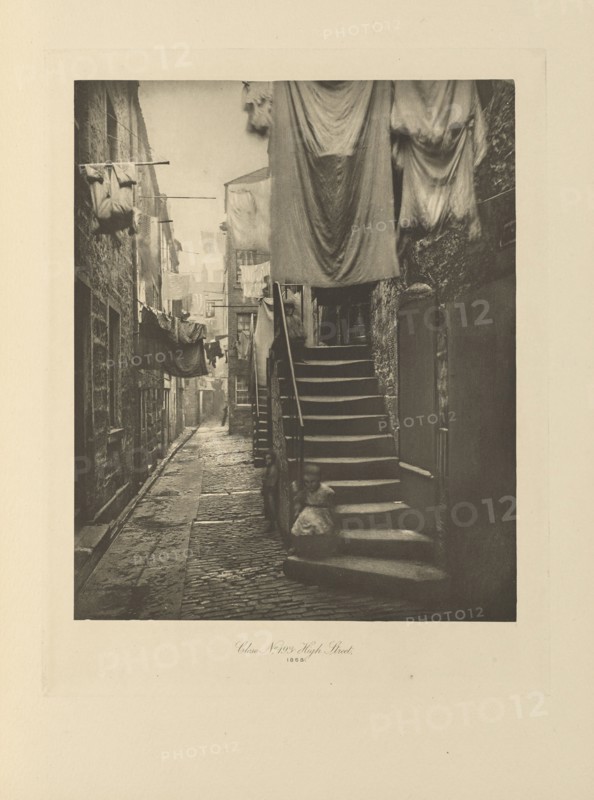 Close No. 193 High Street; Thomas Annan, Scottish,1829 - 1887, Glasgow, Scotland; negative 1868; print 1900; Photogravure