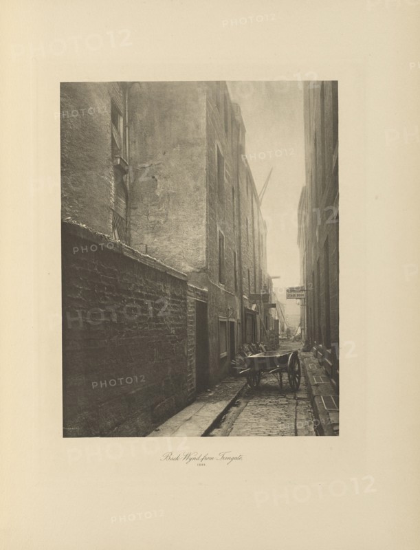 Back Wynd from Trongate; Thomas Annan, Scottish,1829 - 1887, Glasgow, Scotland; negative 1899; print 1900; Photogravure