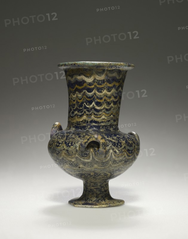 Krateriskos; Egypt; about 1403 - 1347 B.C; Glass; 9.6 × 6 cm, 3 3,4 × 2 3,8 in
