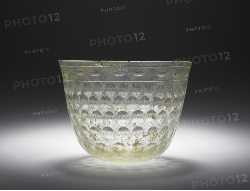 Cup; Eastern Mediterranean; 3rd - 4th century; Glass; 8.1 x 11.2 cm, 3 3,16 x 4 7,16 in