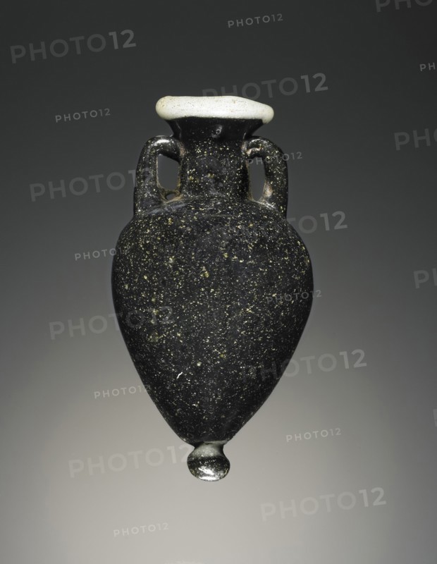 Amphoriskos; Eastern Mediterranean; 6th - 4th century B.C; Glass; 7.5 cm, 2 15,16 in