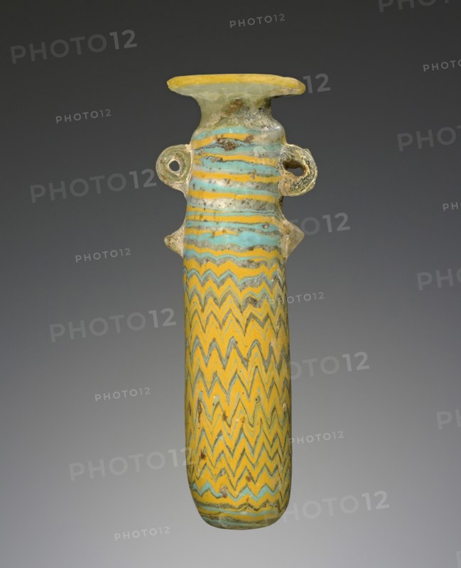 Alabastron; Eastern Mediterranean; 6th - 4th century B.C; Glass; 10.4 cm, 4 1,8 in