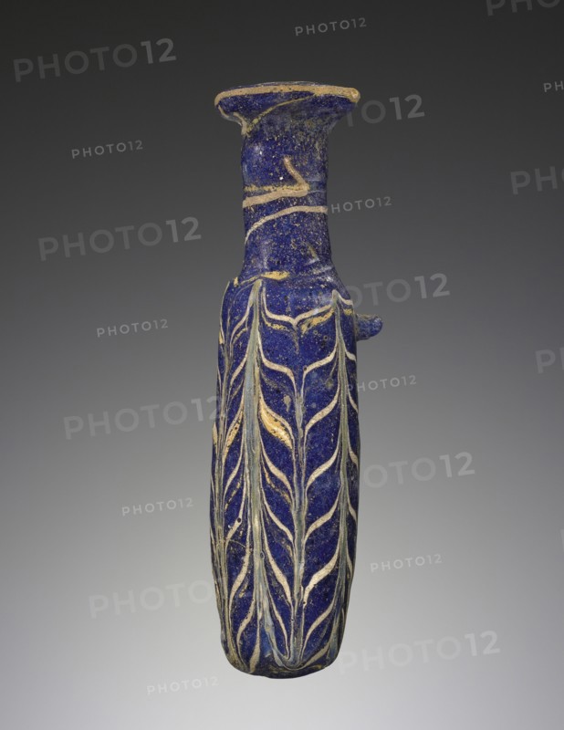 Alabastron; Eastern Mediterranean; 2nd - 1st century B.C; Glass; 13.3 cm, 5 1,4 in