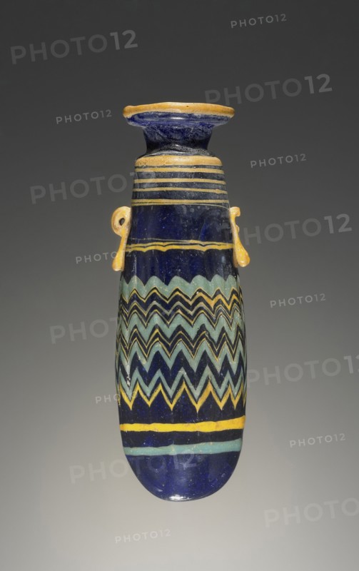 Alabastron; Eastern Mediterranean; 6th - 3rd century B.C; Glass; 6.7 cm, 2 5,8 in