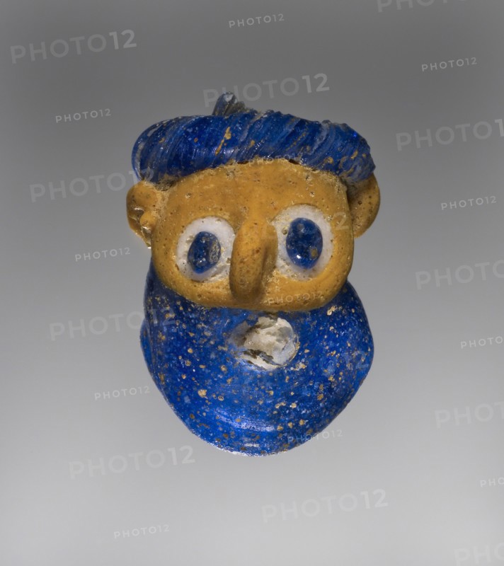Mask Bead; Olbia, Ukraine; 5th - 4th century B.C; Glass; 1.8 cm, 11,16 in