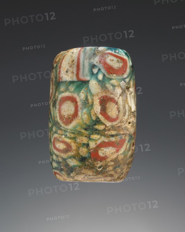 Bead; Panticapaeum, Kerch, Crimea; 8th - 9th century B.C; Glass; 2.6 x 1.7 cm, 1 x 11,16 in