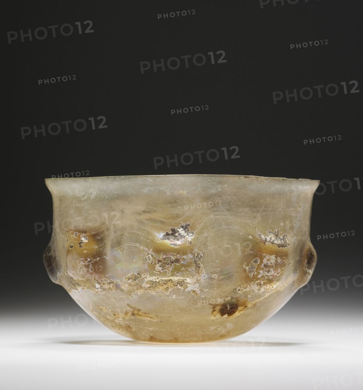 Ribbed Bowl; Eastern Mediterranean; 1st century B.C; Glass; 5.6 x 9.3 cm, 2 3,16 x 3 11,16 in