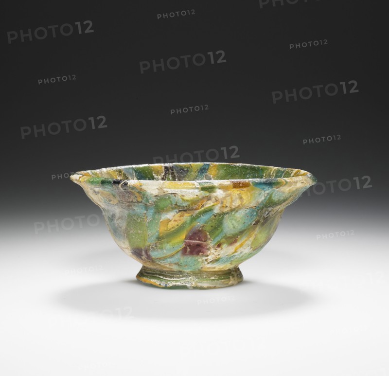 Mosaic Bowl; Eastern Mediterranean; end of 1st century B.C. - 1st century A.D; Glass; 4 x 9.4 cm, 1 9,16 x 3 11,16 in
