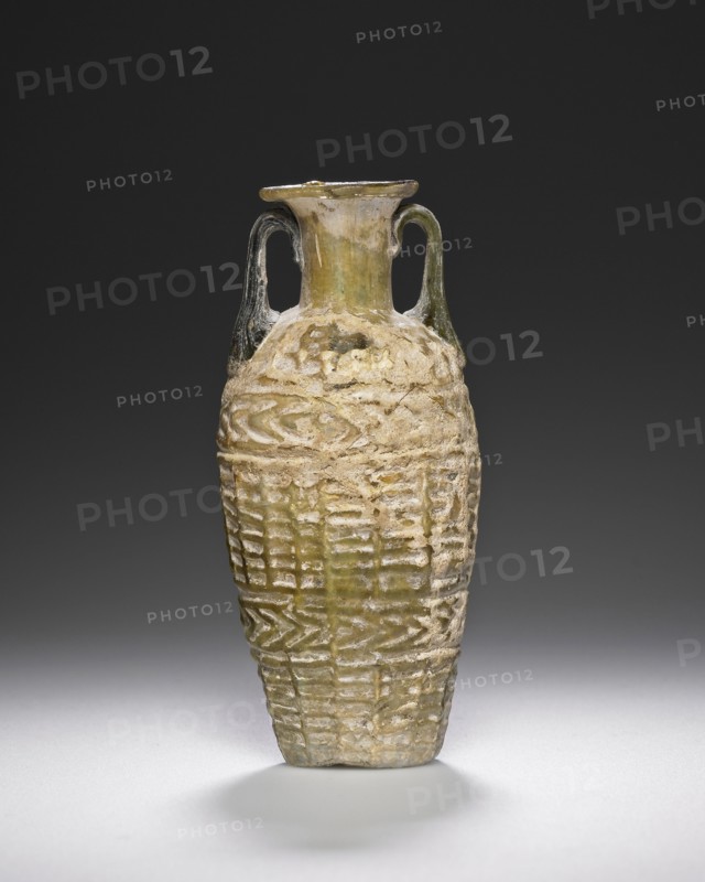 Basket Amphoriskos; Eastern Mediterranean; 1st century; Glass; 10.5 cm, 4 1,8 in