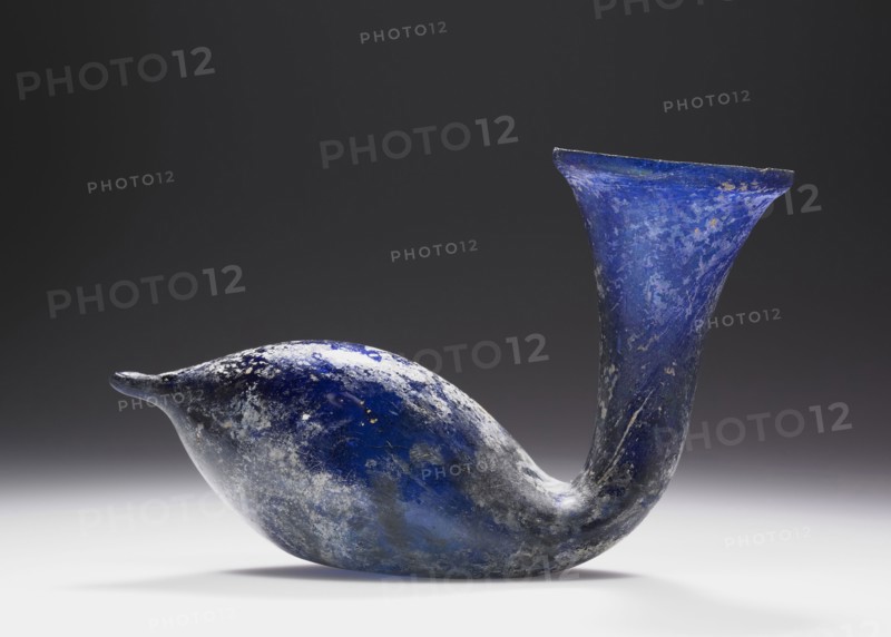 Swan - shaped Flask; Eastern Mediterranean; 1st - 2nd century; Glass; 14 x 8.3 cm, 5 1,2 x 3 1,4 in