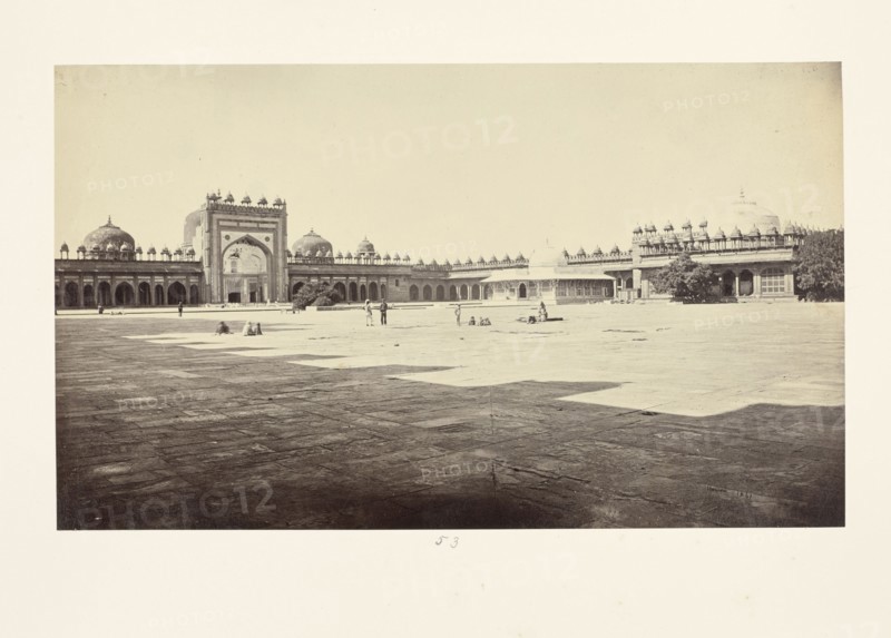 Futtypore Sikri; Interior of the Great Quadrangle, Showing Sheik Selim Chisti's Tomb; Samuel Bourne, English, 1834 - 1912