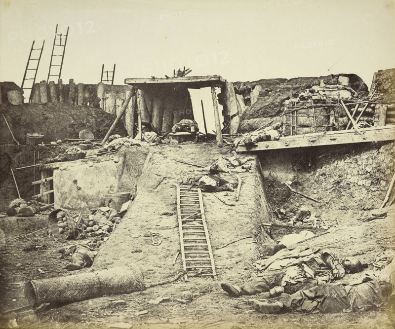 Interior of the Angle of North Fort; Felice Beato, 1832 - 1909, Henry Hering, 1814 - 1893