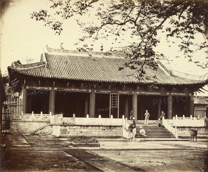 Temple of Confucius, Canton, Guangzhou, China; Felice Beato, 1832 - 1909, Henry Hering, 1814 - 1893