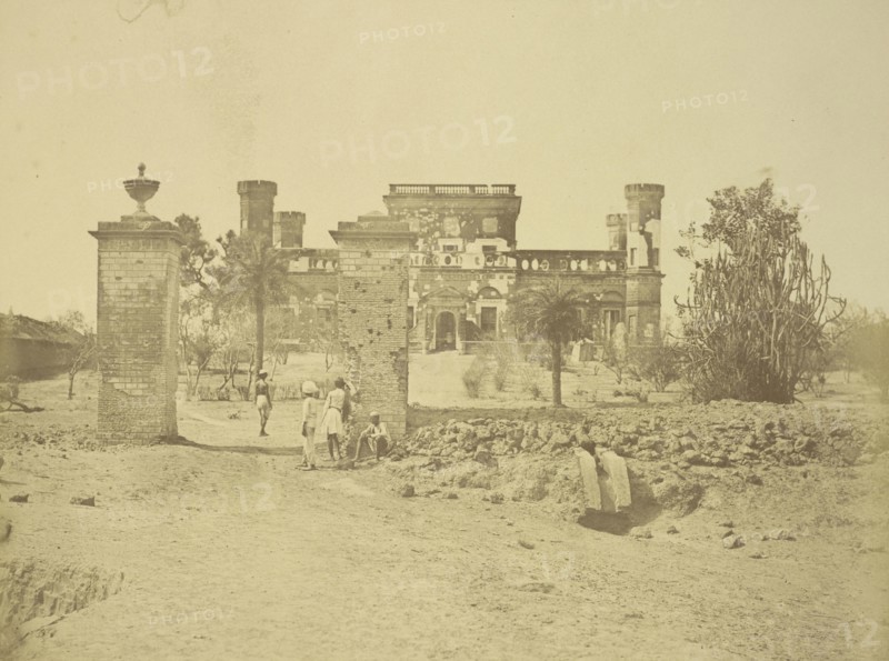 The Khurshid Munzil or 32nd Mess House; Felice Beato, 1832 - 1909, Lucknow, Uttar Pradesh, India; 1858