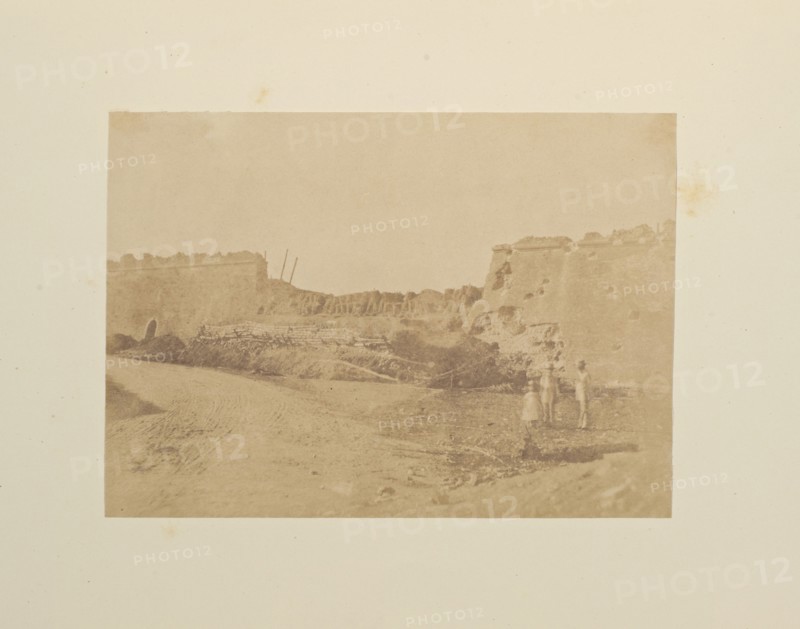 Seconda breccia in Villa Barberini, Fotografi di Roma 1849, Lecchi, Stefano, 19th century, c. 1849, salted paper prints, 43 x 31