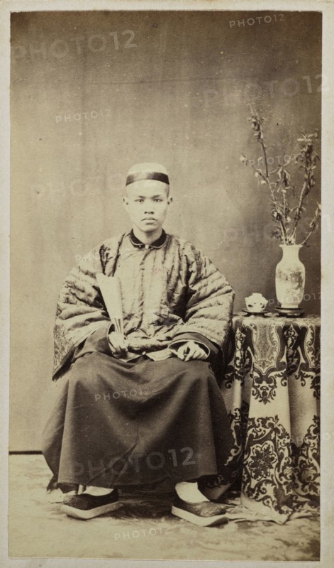 Seated Chinese man; recto, collection of photographs of China and Southeast Asia, Ye-Chung, ca. 1860