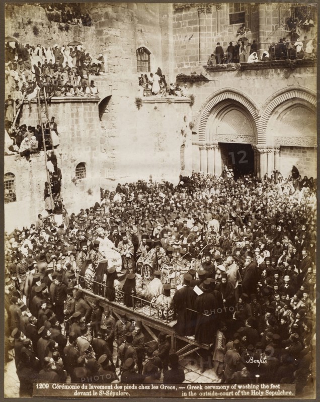 Cérémonie du lavement des pieds chez les Grecs, devant le St-Sépulcre, orientalist photography, Bonfils, Félix, 1831-1885, 1880s