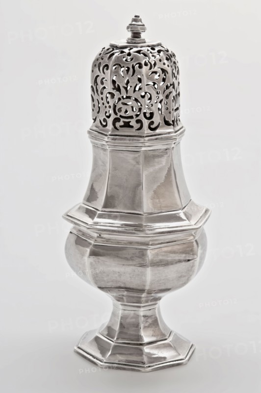 Silver octagonal hopper, scatterer crockery holder silver, sawn cast Sprinkler with smooth eight-sided reversed baluster-shaped