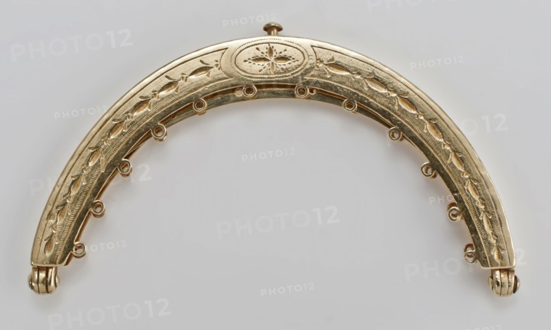 Gold purse with lily pattern, purse clip braces clothing accessory clothing gold, engraved stitched semi-circular bag bracket