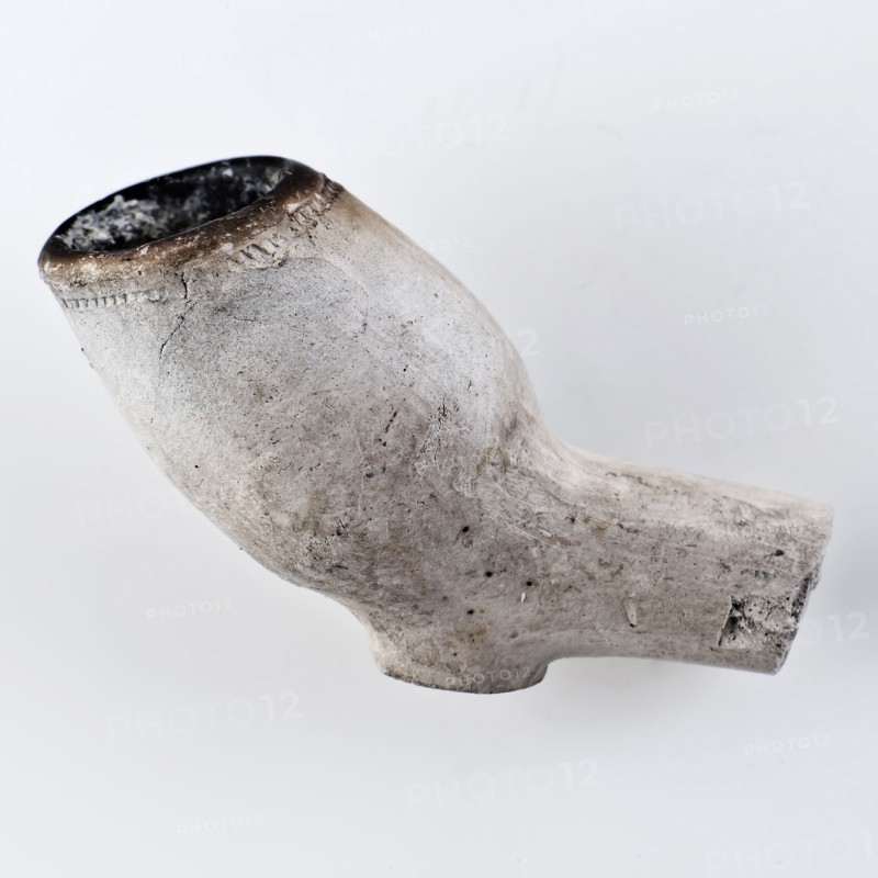 Clay pipe, marked, with smooth handle, clay pipe smoking equipment smoke floor foundry pottery, pressed finished baked Clay pipe