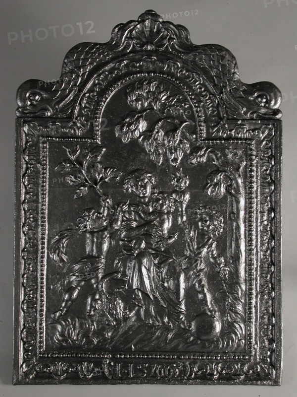 Fireback woman with three children receives branch, year 1665, H S, fire place h 82.6, living environment interior heating