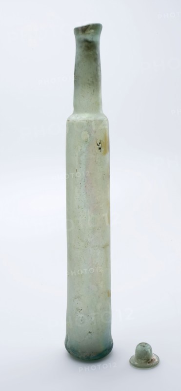 Oblong storage bottle with cap, apothecary bottle perfume bottle bottle holder soil find glass no.1, free blown and molded