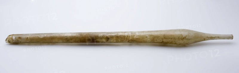 Pipette, pipette use glass soil find glass, free blown and formed Pipette in clear colorless glass Bottom with narrow spout