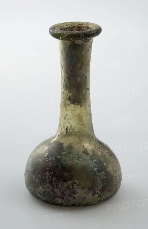 Small belly bottle with long neck and folded neck, medicine bottle abdominal bottle bottle holder soil find glass, free blown