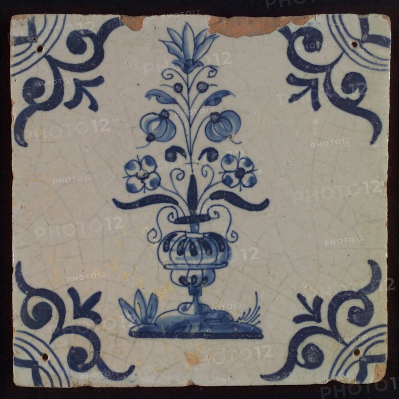 Tile, flower pot in blue on white, corner motif big ox head, wall tile tile sculpture ceramic earthenware glaze, baked 2x glazed