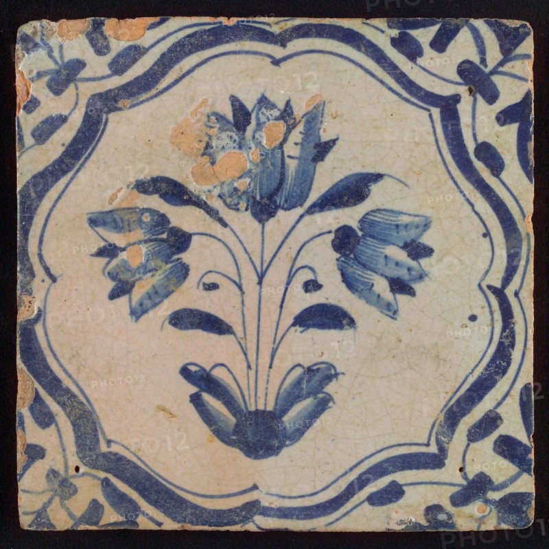 Tile, three-tier in braces in blue on white, corner motif, wing, wall tile tile sculpture ceramic earthenware glaze, baked 2x