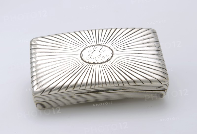 Silver tobacco box J.C. Baten, snuff box holder metal silver gold?, on top cover: J.C. To save income tobacco tobacco box snuff