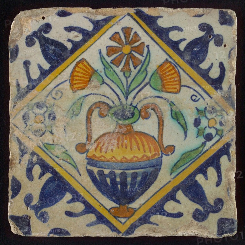 Flower tile, flowerpot in square, corner pattern palmet, wall tile tile sculpture ceramic earthenware glaze, baked 2x glazed